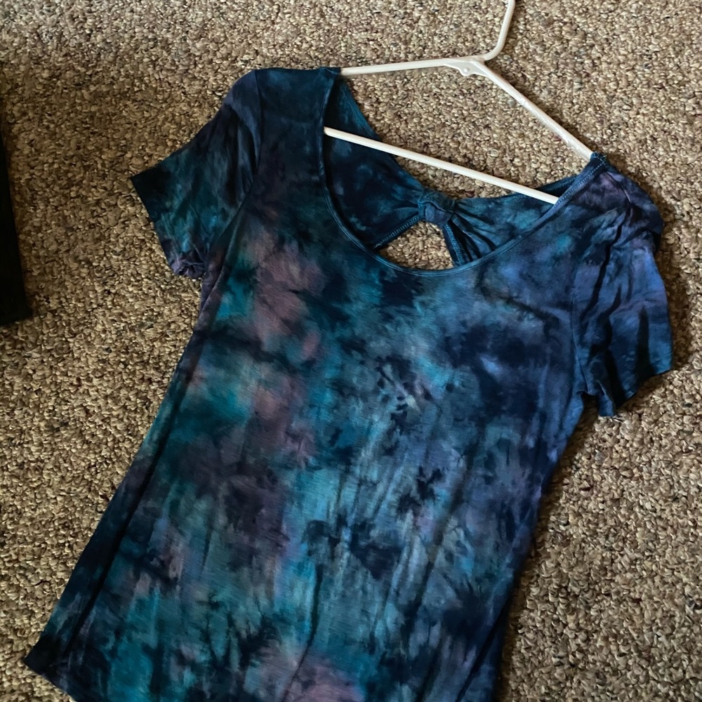 Bow back shirt